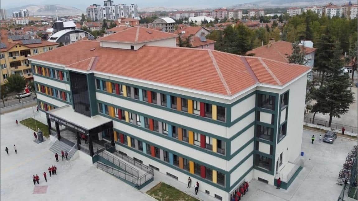 Hacı Şefik ve Yüksel Dönbekci Ortaokulu Fotoğrafı
